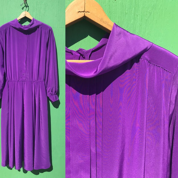 1980s Cowl Collar Dress Size Medium Faux Silk Purple Polyester Vintage Secretary w Pockets