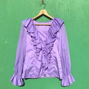 Vintage Lavender Poet’s Blouse Ruffle Collar and Sleeves V Neck w Vestee Size Small Top