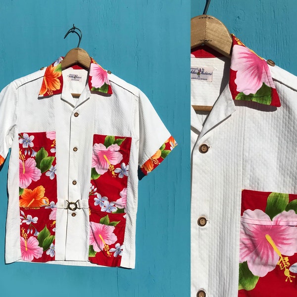 1960s Hukilau Hawaiian Shirt Size Mens Sm/Med White w Red Floral Accents Front Buckle Short Sleeves Square Cut