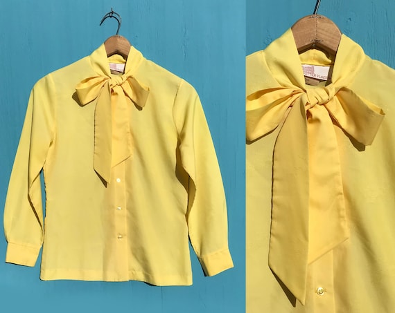 1970s Tie Collar Yellow Tiger Blouse Bow Neck Pol… - image 1