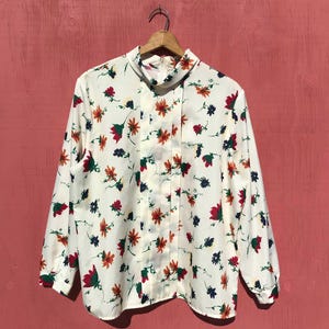 1980s High Collar Floral Blouse Vintage Ecru Red Green Long Sleeves Size XXL Vintage Secretary