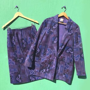 Tailleur jupe en velours des années 90 et veste blazer Sz Med vintage patchwork violet en polaire