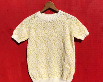 Mid Century Yellow Sweater Top Size Small Floral Knit Vintage Short Sleeve