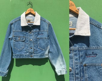 1990s Cropped Denim Jacket Acid Wash Union Bay with Pockets and Contrast Collar Cotton Size Small Medium Long Sleeves