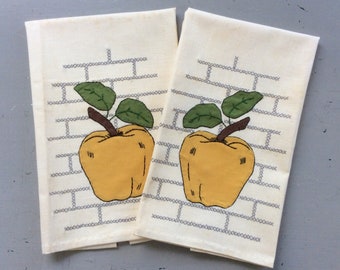 Vintage Handtücher mit appliziertem & gesticktem Apfel-Paar