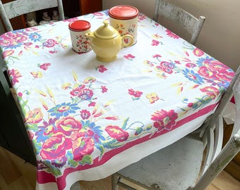 Vintage Tablecloth Pretty Poppies & Daisies Pedigree
