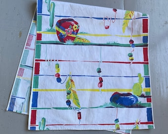 Toalla o camino de mesa vintage de Wilendur, estilo fiesta mexicana, con diseño de cerámica, rayas, cuentas y plumas.