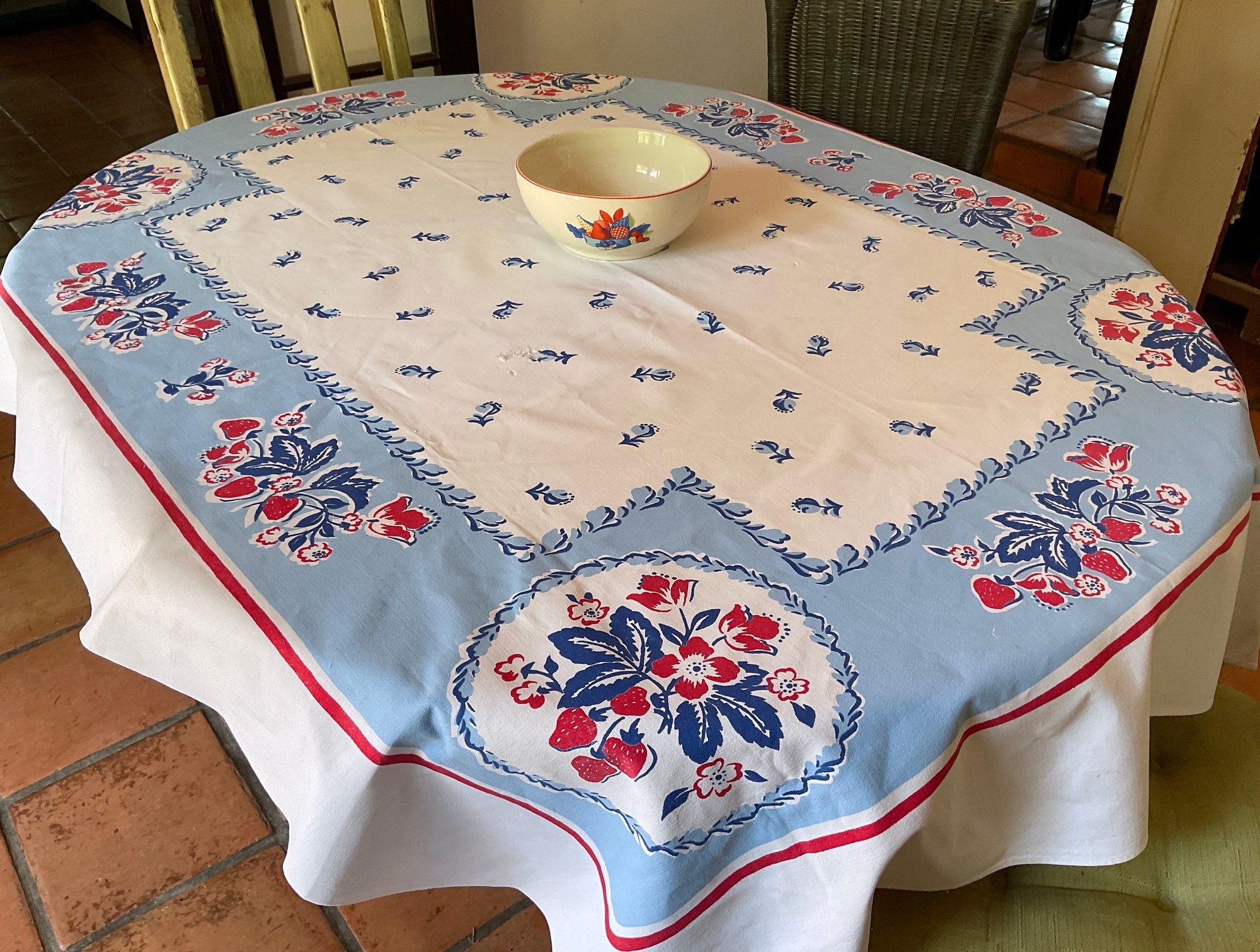 Retro tablecloths 2024