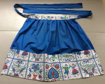 Vintage Blue Cotton Apron, Folk Art Lovebirds Couples Print