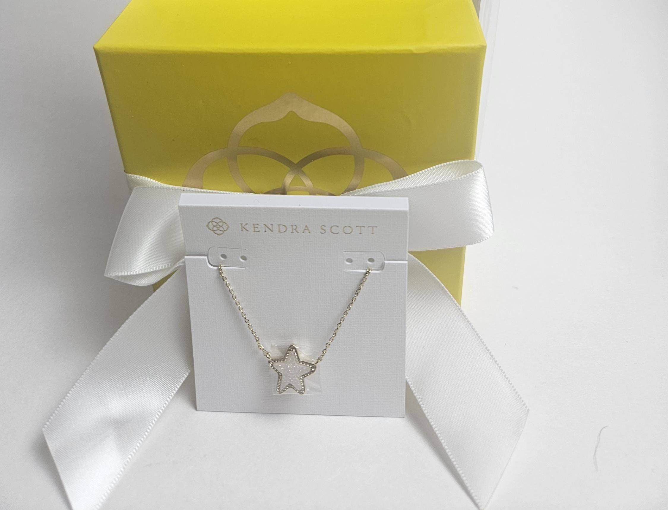 Exclusive Kendra Scott Jae Star Necklace and Lash Bundle