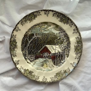Plato de colección vintage Johnson Bros &quot;The Covered Bridge&quot; de la serie &quot;The Friendly Village&quot; de los años 60