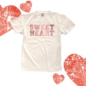 Sweetheart Valentine shirt | Sweetheart distressed athletic text shirt - sweet Valentine&#39;s Day shirt 23VD-004-Y