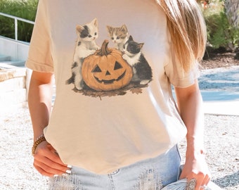Vintage 90s Cat Halloween Shirt: Retro Spooky Season Tee