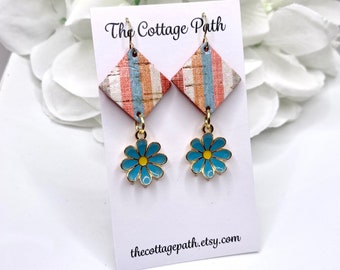 Teal Daisy Flower Leather Earrings, Daisy Flower Earrings, Spring Earrings, Teal Flower Earrings, Colorful Earrings, Pops Of Color Earrings