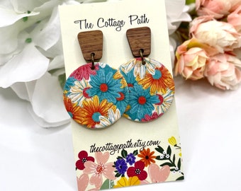 Daisy Flower Leather Earrings, Floral Earrings, Floral Leather Earrings, Leather Wood Earrings, Daisy Earrings, Colorful Earrings, Spring