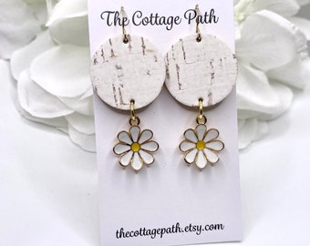 White Daisy Flower Leather Earrings, White Birch Leather Earrings, Daisy Flower Earrings, White Daisy, Leather Earrings, Spring Earrings