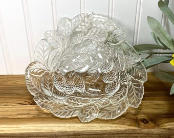 Vintage INDIANA GLASS Loganberry Bon Bon Candy Dish, Serving Dish, Fruit Bowl, Leaf & Berry Nut Bowl, 1930s