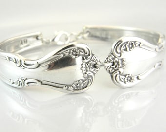 Spoon Bracelet, 1952 ELEGANT LADY, Silverware Bracelet, Upcycled Silver Spoon Jewelry