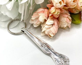 Spoon Keyring, 1951 MAGNOLIA Silver Spoon Keyring, Vintage Spoon Keyring, Key Ring, Keychain, Spoon Jewelry, Silverware Keyring
