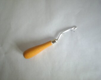 Latch Hook Tool for Rugs Made in England
