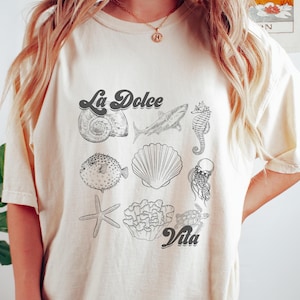 La Dolce Vita Shirt, Vintage Ocean Shells Tee, Italian Beach Life Aesthetic Shirt, Retro Sea Creatures Graphic, Coastal Summer Travel Tee