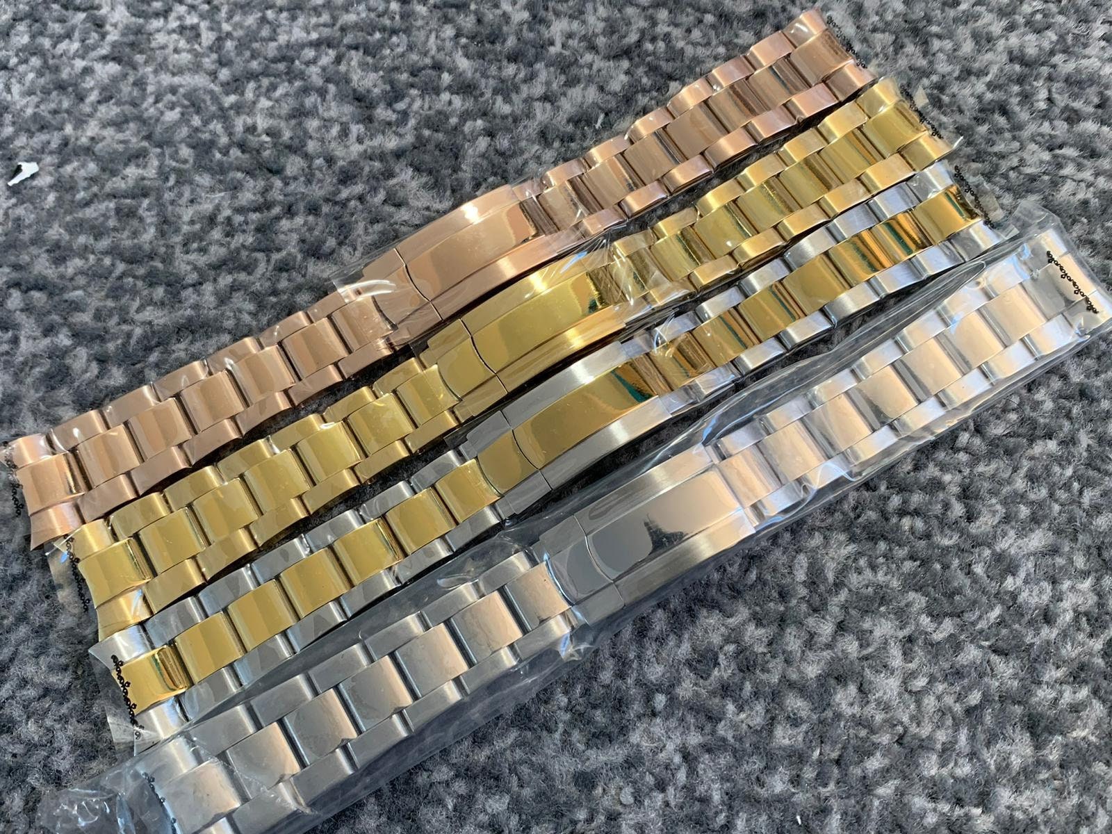 Gold oyster bracelet best sale