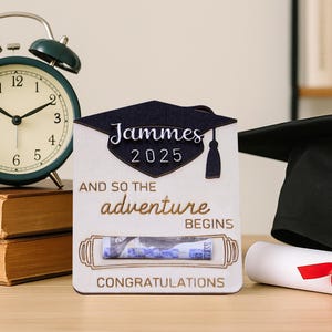 Aangepaste 2025 grappige geldhouder afstuderen geld, afstudeercadeau voor middelbare school of universiteit, afstudeer aandenken kaart voor haar hem, cadeau voor afgestudeerden