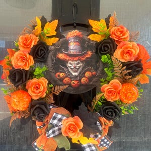 Halloween wreath// door wreath// Halloween decorations//
