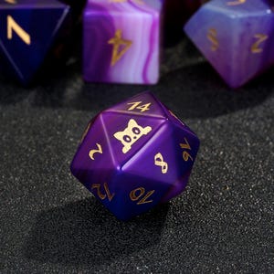 de dés en agate violette | Dés artisanaux en pierres précieuses pour RPG, donjons et dragons, dés chat, dés gemmes, cadeaux de pierres précieuses, cadeau de Pâques