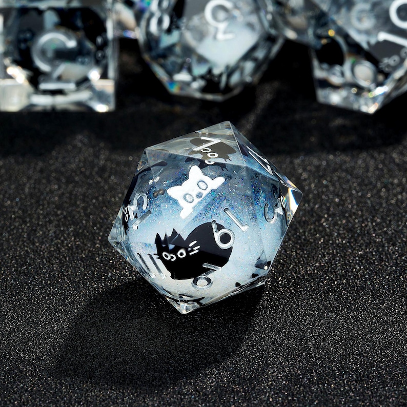 Röd & Svart Katt Liquid Core Resin Dice Set: Sharp Edge DnD-tärningar bild 10