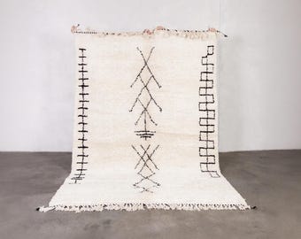 Handmade Beni Ourain Moroccan Rug, White Wool Berber Carpet with Black Geometric Design