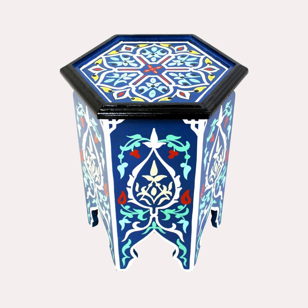 手描きのモロッコ風コーヒーテーブル：青い丸い木製アクセントテーブル