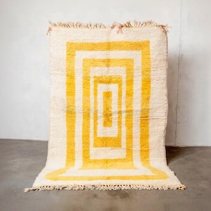 Hand Knotted Yellow Moroccan Rug: Beni Ourain Wool Carpet