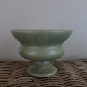 Vintage Haeger Dusty Green Ceramic Vase Planter: Matte Glaze