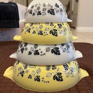 Vintage Pyrex
