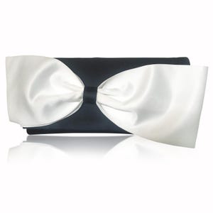Cartera de mano con lazo de satén color marfil azul marino o negro QUINN, Damas de honor, Madre de la novia