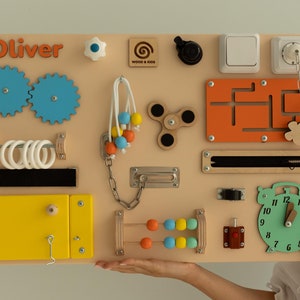 Tableau occupé, Développement de la motricité fine des mains, avant l'école, Jouet en bois, Tableau actif, Jouet éducatif, Cadeau pour un enfant