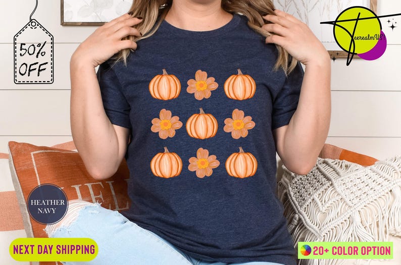 Vintage Floral Pumpkins T-shirt, Retro Pumpkin Tshirt, Cute Fall Shirt , Halloween Shirt, Retro Halloween Shirt Fall Tshirt, Halloween Gift Bild 3