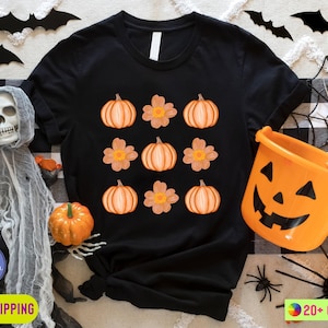 Vintage Floral Pumpkins T-shirt, Retro Pumpkin Tshirt, Cute Fall Shirt , Halloween Shirt, Retro Halloween Shirt Fall Tshirt, Halloween Gift Bild 1