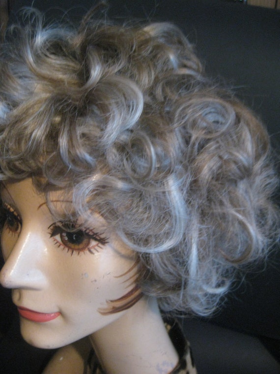 Short Hair Wig Blonde Eva Gabor 100/% Modacrylic Fiber Woman by Josef of Rome