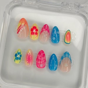 Summer Vacation Nails, custom hand-painted nails, festival nails, tropical nails, beach nails, shell nails, colorful nails, summer press ons