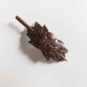 Coconut shell handcarved hair barrette, coconut wood hibiscus flower shaped shawl pin