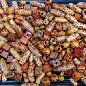 100 Wood BEADS ~ Mixed Shapes ~ Round ~ Tube ~ Oval ~Cube Browns w/ designs  8mm-23mm ~ Lightweight Jewelry Mini-Macramé ~Hemp cord Optional