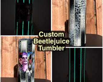 Vaso de resina epoxi de acero inoxidable de 20 oz hecho a mano - Vaso Beetlejuice - Vaso de Halloween - Vaso a rayas - Vaso que brilla en la oscuridad