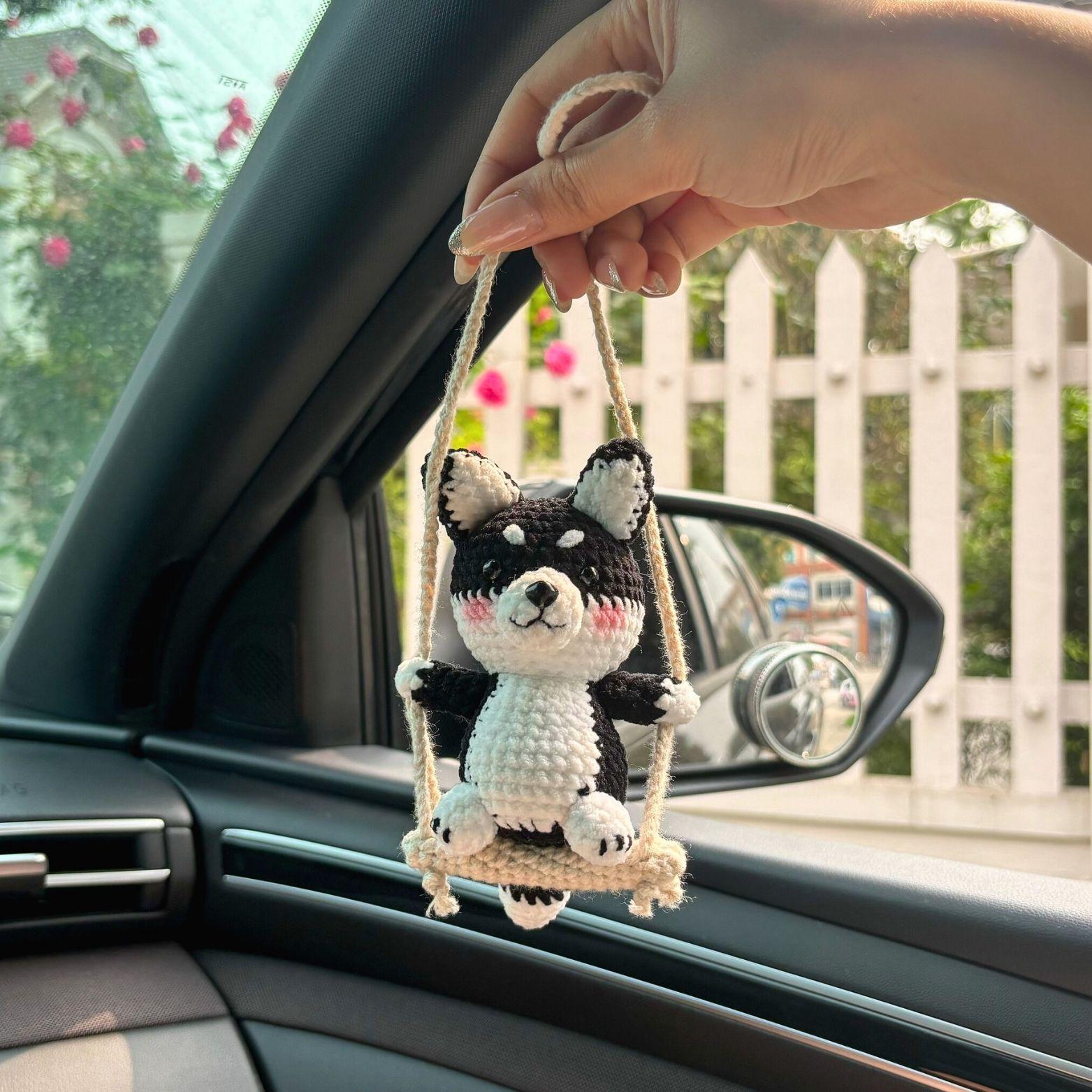 Husky on a Swing Car Charm Crochet Pattern