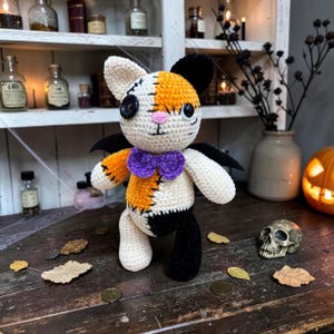 Halloween Crochet Pattern, Patchwork Halloween Cat Crochet Pattern, Spooky Cat Amigurumi Tutorial, Cute Gothic Plush DIY Gift
