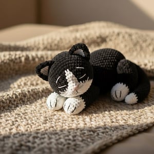 Sleeping Cat Crochet Pattern PDF, Tuxedo  Cat Crochet, Easy Amigurumi Cat Pattern, Cute Lying Cat Plush, Beginner Crochet Toy