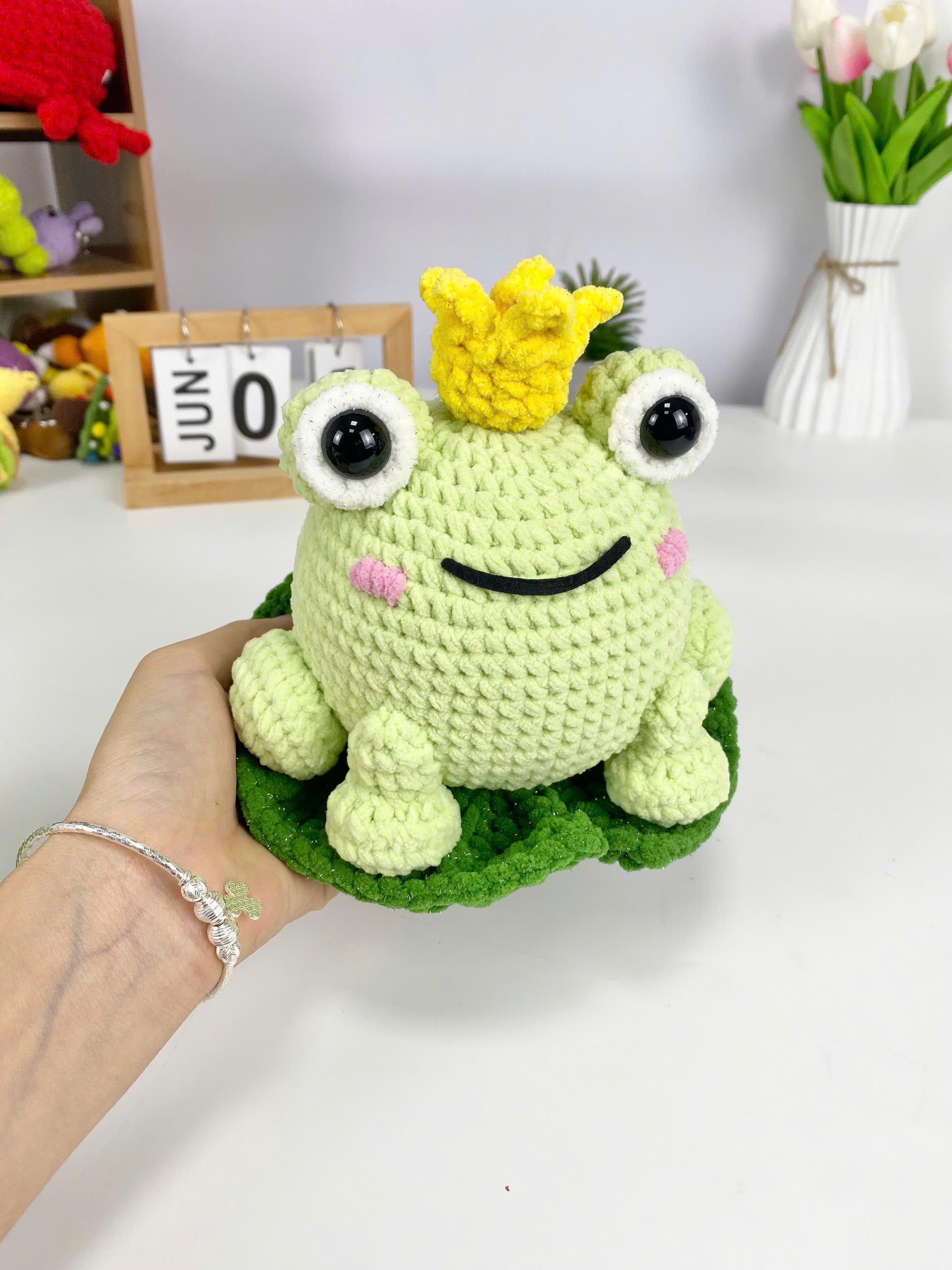 Frog Prince Crochet Pattern PDF: Amigurumi Plush Toy - Etsy