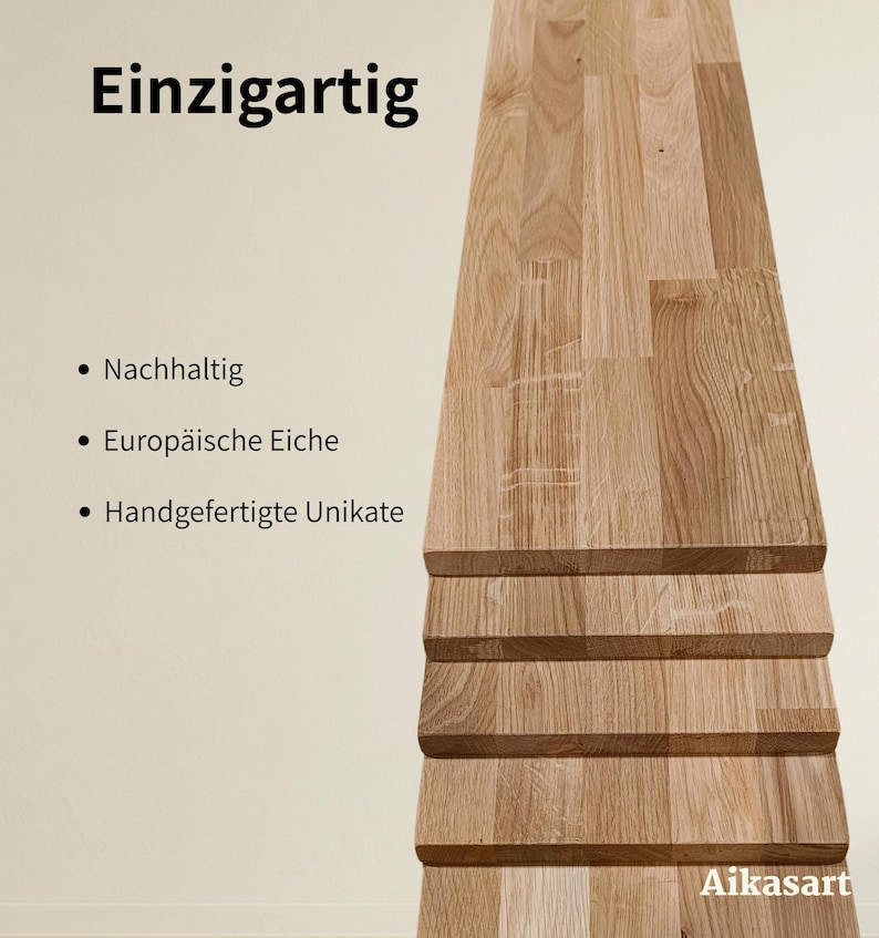 Produktbild mit dem Titel „Einzigartig“, das eine Auswahl an massiven Eichenholzlamellen von Aikasart zeigt. Mehrere rechteckige Holzstücke sind übereinandergestapelt und präsentieren die natürliche Vielfalt der Maserung, Holzstruktur und Farbtöne der Eiche. Die Nahaufnahme verdeutlicht die hohe Qualität des Leimholzes und den individuellen Charakter jedes einzelnen Brettes. Das Logo „Aikasart“ ist dezent in der unteren rechten Ecke auf dem neutralen Hintergrund zu sehen.