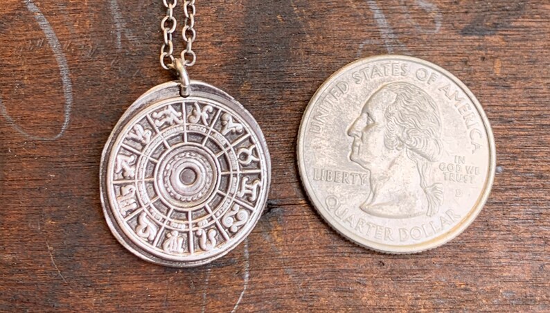 Collier zodiaque Collier zodiaque en argent pur avec breloque phoque de cire astrologique sur chaîne en argent sterling image 6